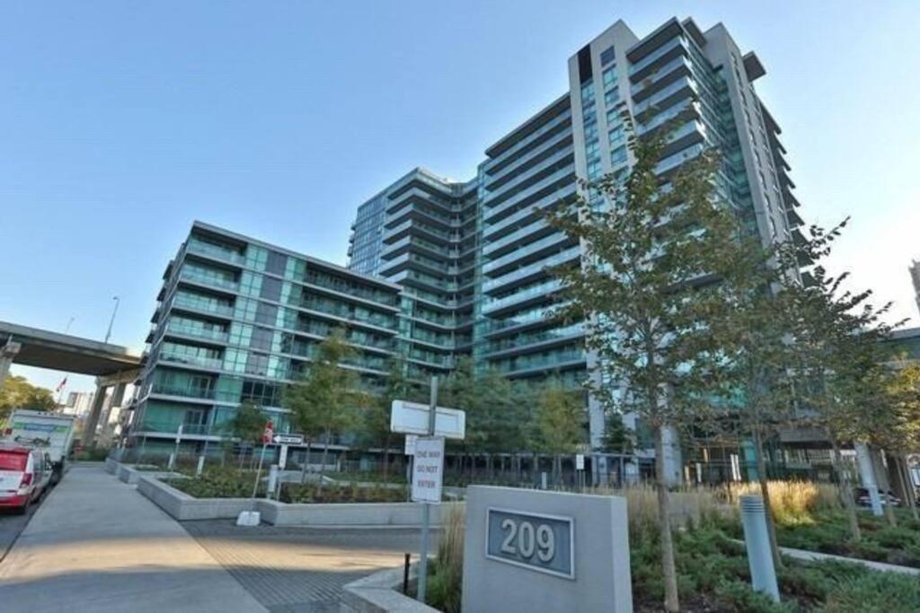 Lake View Apartment W/Parking! Toronto Exterior foto