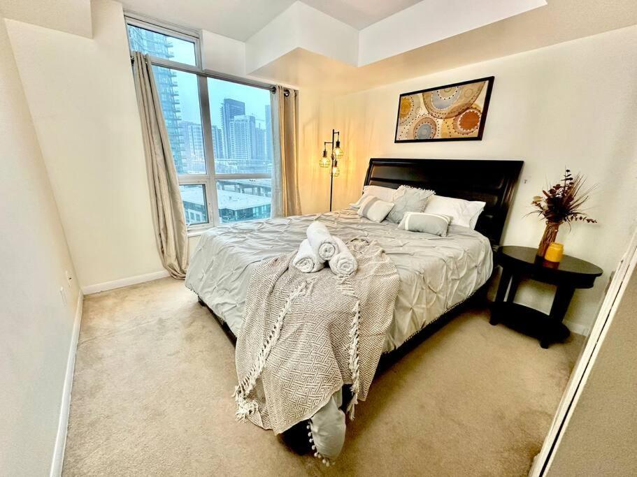 Lake View Apartment W/Parking! Toronto Exterior foto