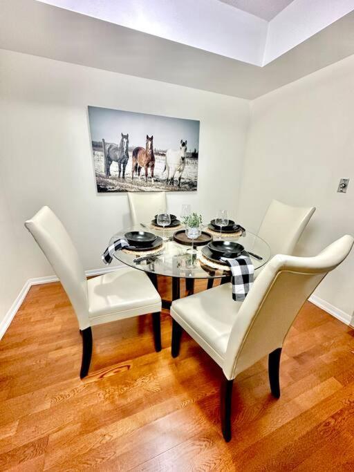 Lake View Apartment W/Parking! Toronto Exterior foto